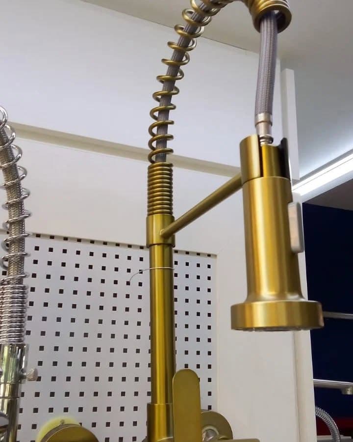 Grifería cuello alto Inox